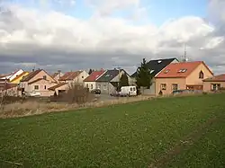 Straat aan de zuidkant van het dorp