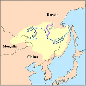 Kaart van het stroomgebied van de Amoer met de Zejarivier gemarkeerd.