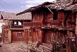 Houten huizen in Zhongdian