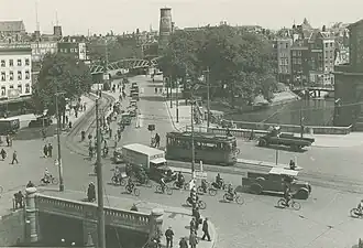 De Schiebrug richting de Schiekolk in 1935, met op de achtergrond de Galerijbrug.