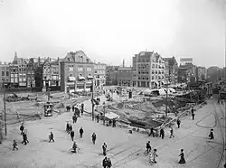 De Roos zichtbaar vanaf de Dam (tussen 1911 en 1916)