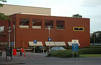 Het ziekenhuis gezien vanaf de Groenelaan (foto uit 2007 van Rokus C)