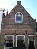 Huis met tuitgevel
