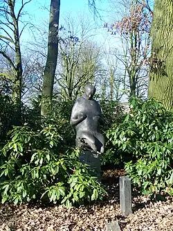 Zittende Oude Vrouw in Utrecht