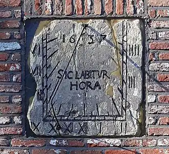 De zonnewijzer in het Wolfsbergpark