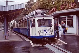 Station Eibsee met treinstel richting Garmisch