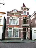 Vrijstaand woonhuis in art-nouveaustijl