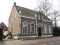 Vrijstaande villa op de hoek van de zuidkade met de lelielaan