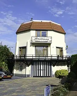 Voormalige pel- en korenmolen aan het Boterdiep