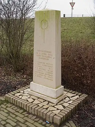Het Oorlogsmonument Oude IJsselbrug in 2010