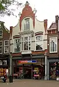 Winkel-woonhuis in jugendstil