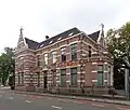 Kostschool met woning in neorenaissancestijl
