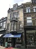 Winkel met bovenwoning in art-nouveaustijl