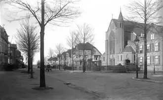 Zwolseweg met Heilige Hartkerk in 1903